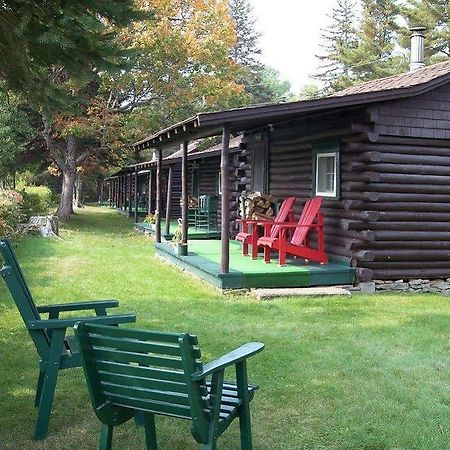 Pond'S Resort Blackville Exterior photo