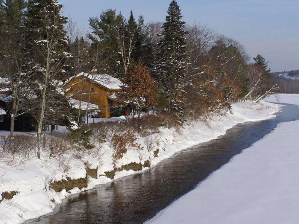 Pond'S Resort Blackville Exterior photo
