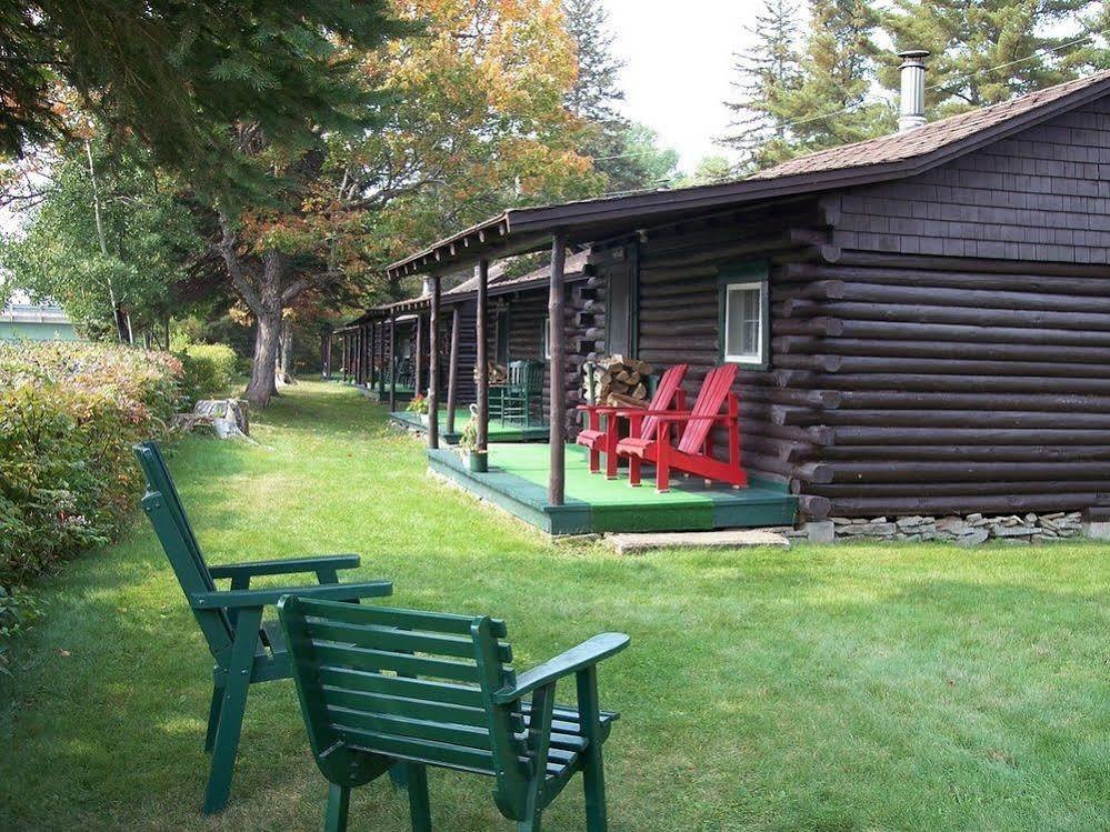 Pond'S Resort Blackville Exterior photo
